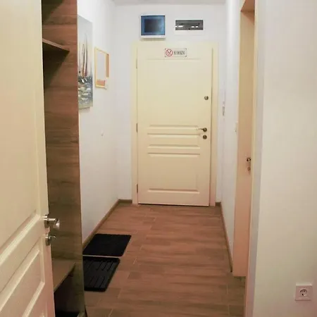 Kalisto -топ център Apartment *