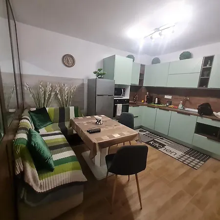 Apartment Kalisto -топ център